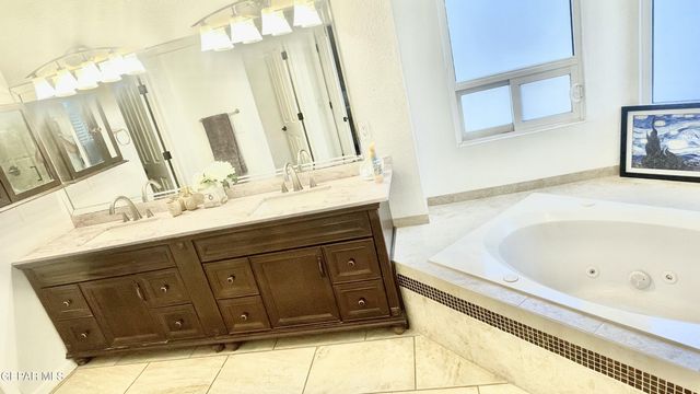 654 NORMA RAE Court, El Paso, TX 79932