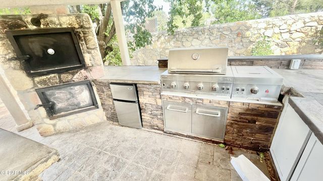 654 NORMA RAE Court, El Paso, TX 79932