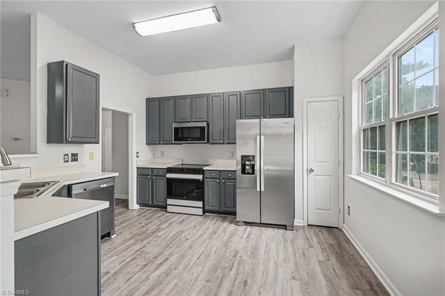 3380 Cherrybrook Drive, Jamestown, NC 27282
