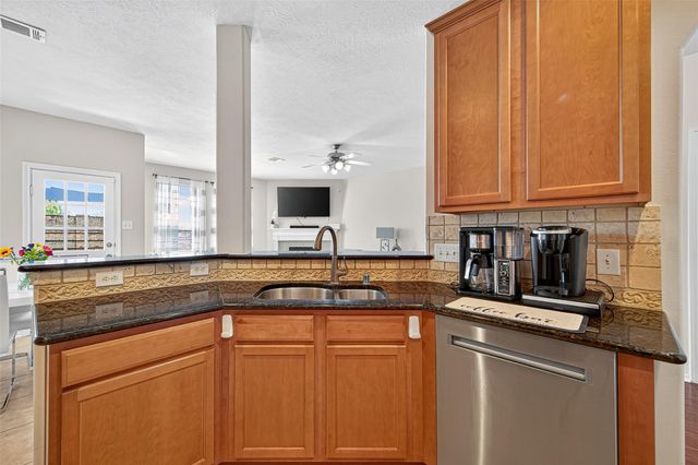 6230 Hollydale Ridge Lane, Katy, TX 77494