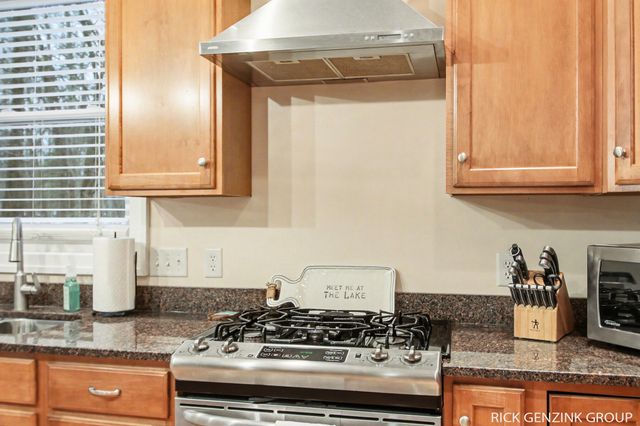 6288 Hawthorne Court, Saugatuck, MI 49453