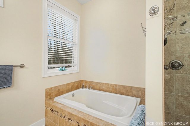 6288 Hawthorne Court, Saugatuck, MI 49453