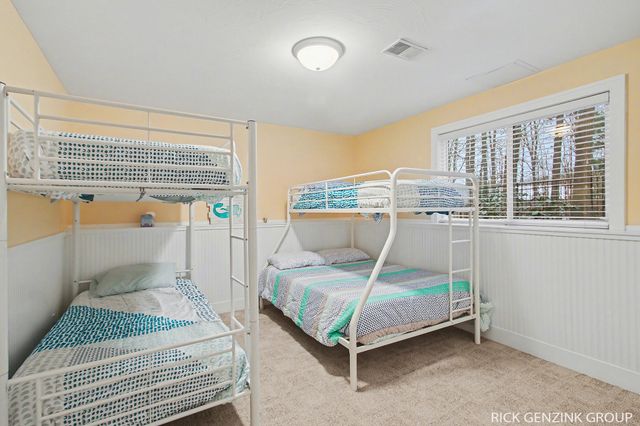 6288 Hawthorne Court, Saugatuck, MI 49453