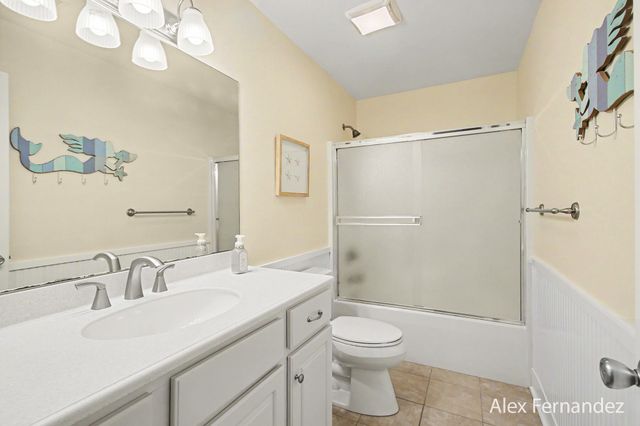 6288 Hawthorne Court, Saugatuck, MI 49453