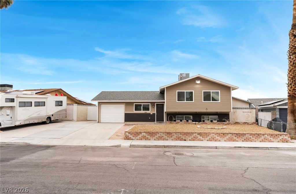 3882 Chinchilla Avenue, Las Vegas, NV 89121 — photo 3