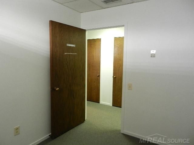 25779 Kelly Road, Roseville, MI 48066