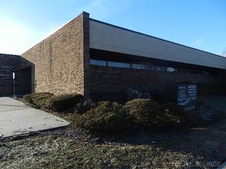 25779 Kelly Road, Roseville, MI 48066