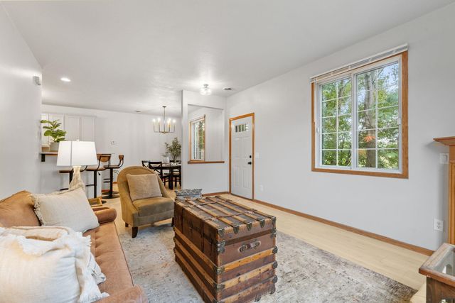 17913 96th Avenue N, Maple Grove, MN 55311