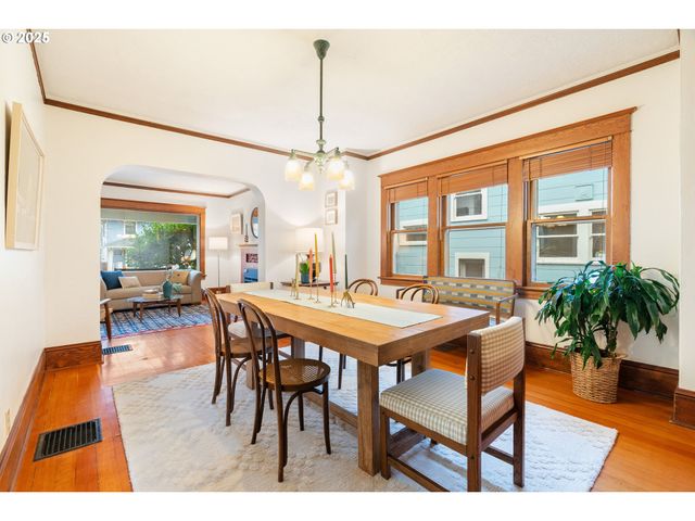 1600 Se 32ND Ave, Portland, OR 97214