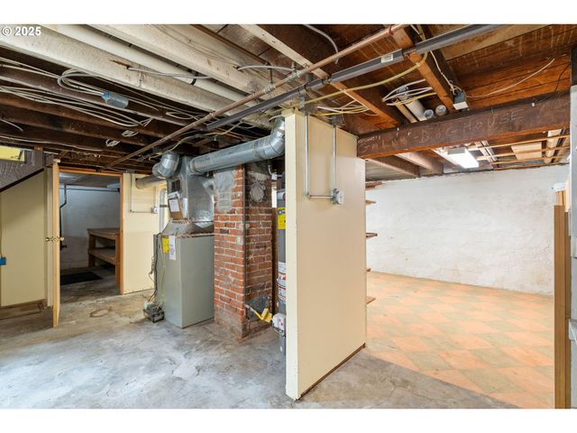 1600 Se 32ND Ave, Portland, OR 97214