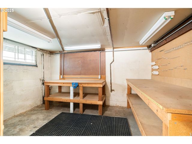 1600 Se 32ND Ave, Portland, OR 97214