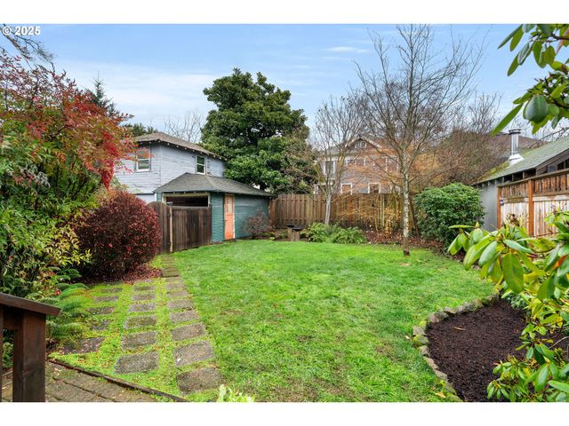 1600 Se 32ND Ave, Portland, OR 97214