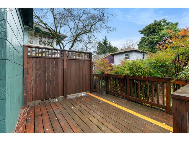 1600 Se 32ND Ave, Portland, OR 97214