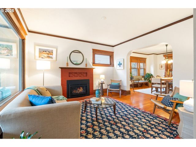 1600 Se 32ND Ave, Portland, OR 97214