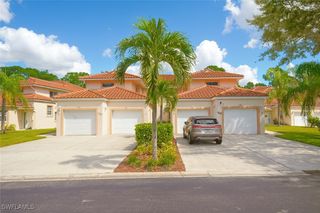 700 Luisa LN 2, Naples, FL 34104