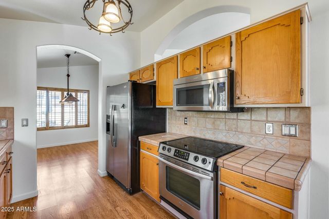 17741 N DESERT FLOWER Trail, Surprise, AZ 85374