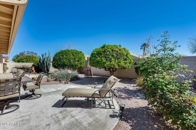 17741 N DESERT FLOWER Trail, Surprise, AZ 85374