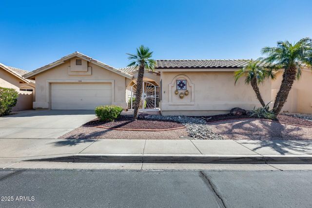 17741 N DESERT FLOWER Trail, Surprise, AZ 85374