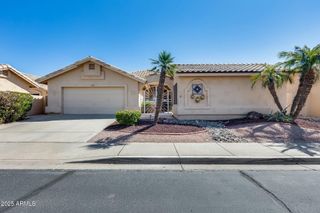 17741 N DESERT FLOWER Trail, Surprise, AZ 85374