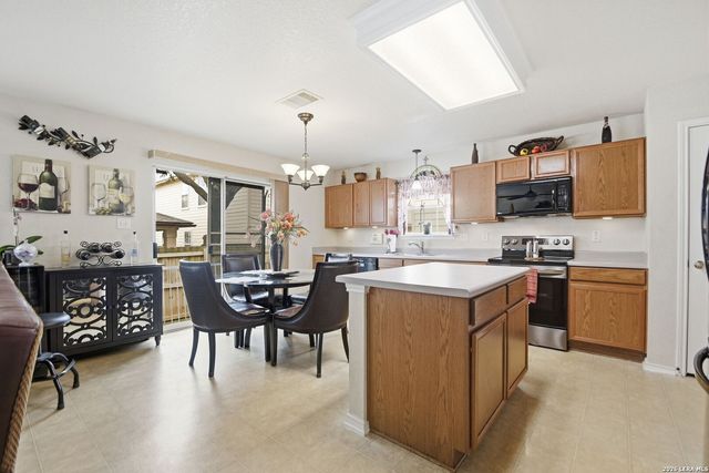 87 Booker Palm, San Antonio, TX 78239