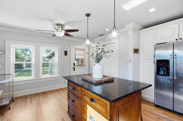 106 W COMANCHE AVENUE, Tampa, FL 33604