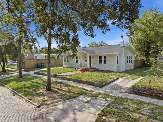 106 W COMANCHE AVENUE, Tampa, FL 33604