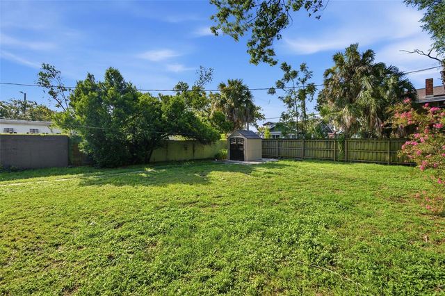 106 W COMANCHE AVENUE, Tampa, FL 33604