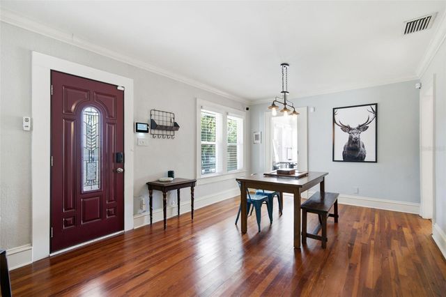 106 W COMANCHE AVENUE, Tampa, FL 33604