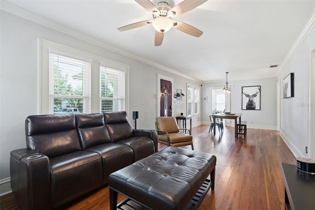 106 W COMANCHE AVENUE, Tampa, FL 33604