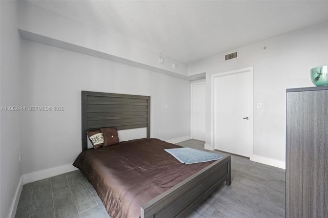 9066 SW 73rd Ct 2002, Miami, FL 33156