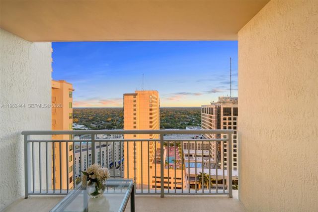 9066 SW 73rd Ct 2002, Miami, FL 33156