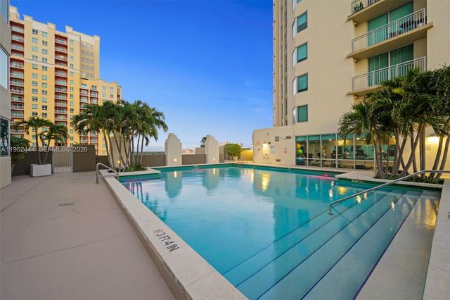 9066 SW 73rd Ct 2002, Miami, FL 33156