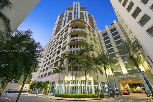 9066 SW 73rd Ct 2002, Miami, FL 33156