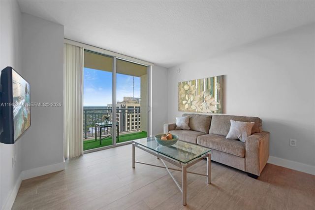 9066 SW 73rd Ct 2002, Miami, FL 33156