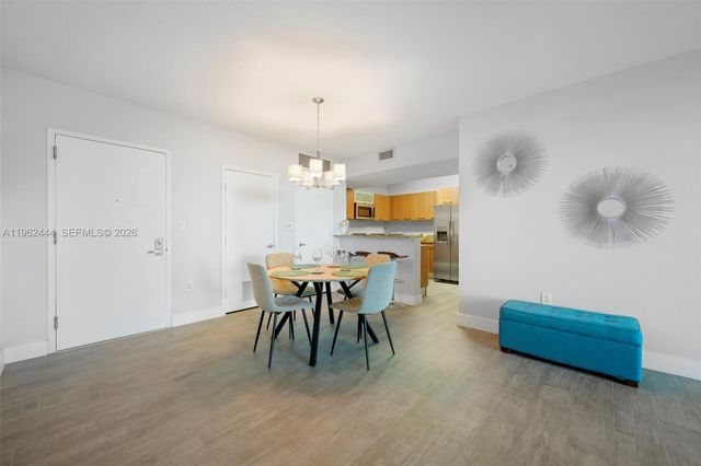 9066 SW 73rd Ct 2002, Miami, FL 33156