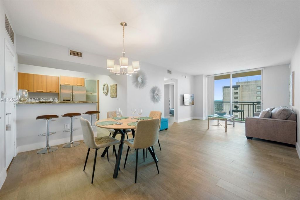 9066 SW 73rd Ct 2002, Miami, FL 33156