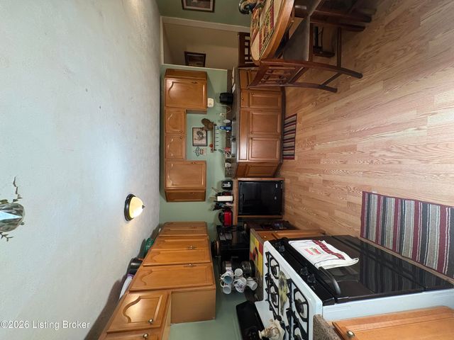 2426 Bank St, Louisville, KY 40212