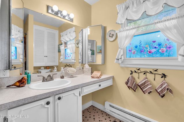 36A Cambridge Court, Lakewood, NJ 08701