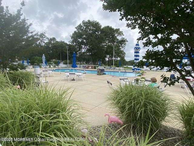 36A Cambridge Court, Lakewood, NJ 08701