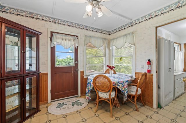 1912 E Winn Street, Kemah, TX 77565