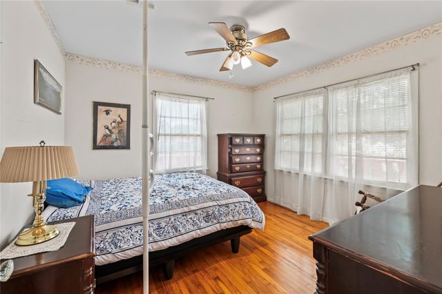 1912 E Winn Street, Kemah, TX 77565