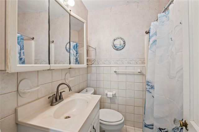 1912 E Winn Street, Kemah, TX 77565