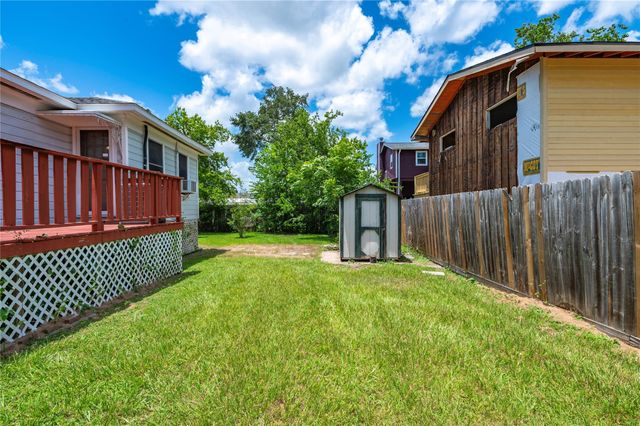 1912 E Winn Street, Kemah, TX 77565