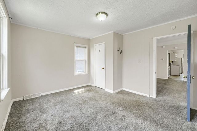 1024 Geranium Avenue E, Saint Paul, MN 55106