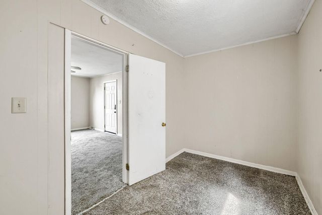 1024 Geranium Avenue E, Saint Paul, MN 55106