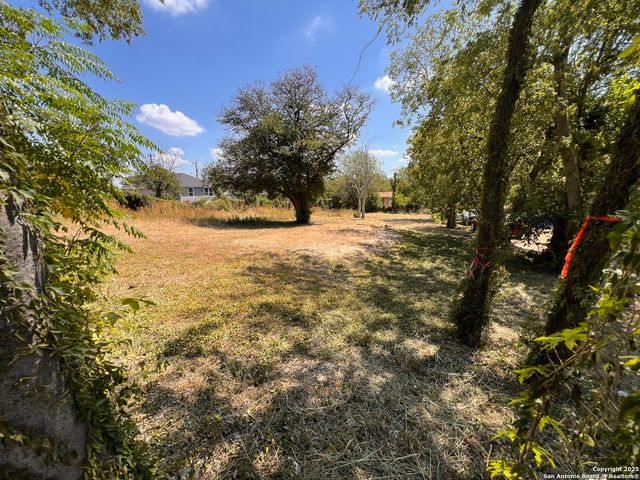 818 S Mel Waiters, San Antonio, TX 78203