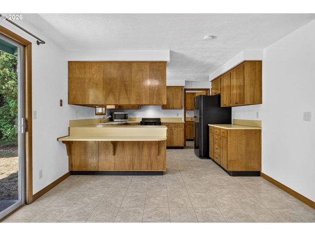 3624 HERMOSA Ct Ne, Salem, OR 97305