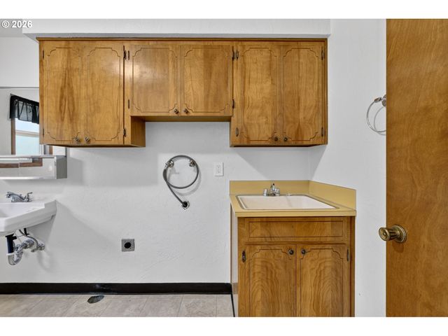 3624 HERMOSA Ct Ne, Salem, OR 97305