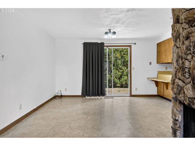 3624 HERMOSA Ct Ne, Salem, OR 97305