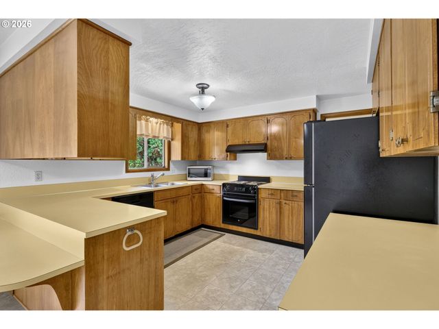 3624 HERMOSA Ct Ne, Salem, OR 97305